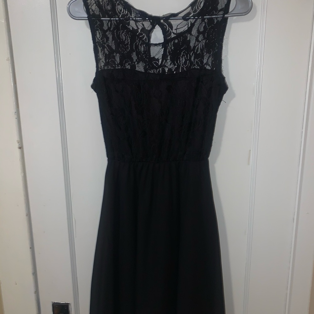 Dress - Picture 2 of 3